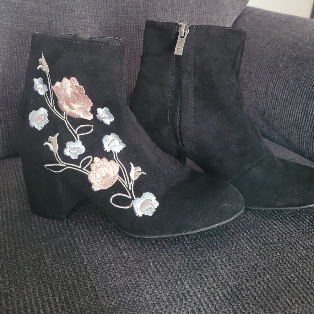 Womens Floral Print Booties